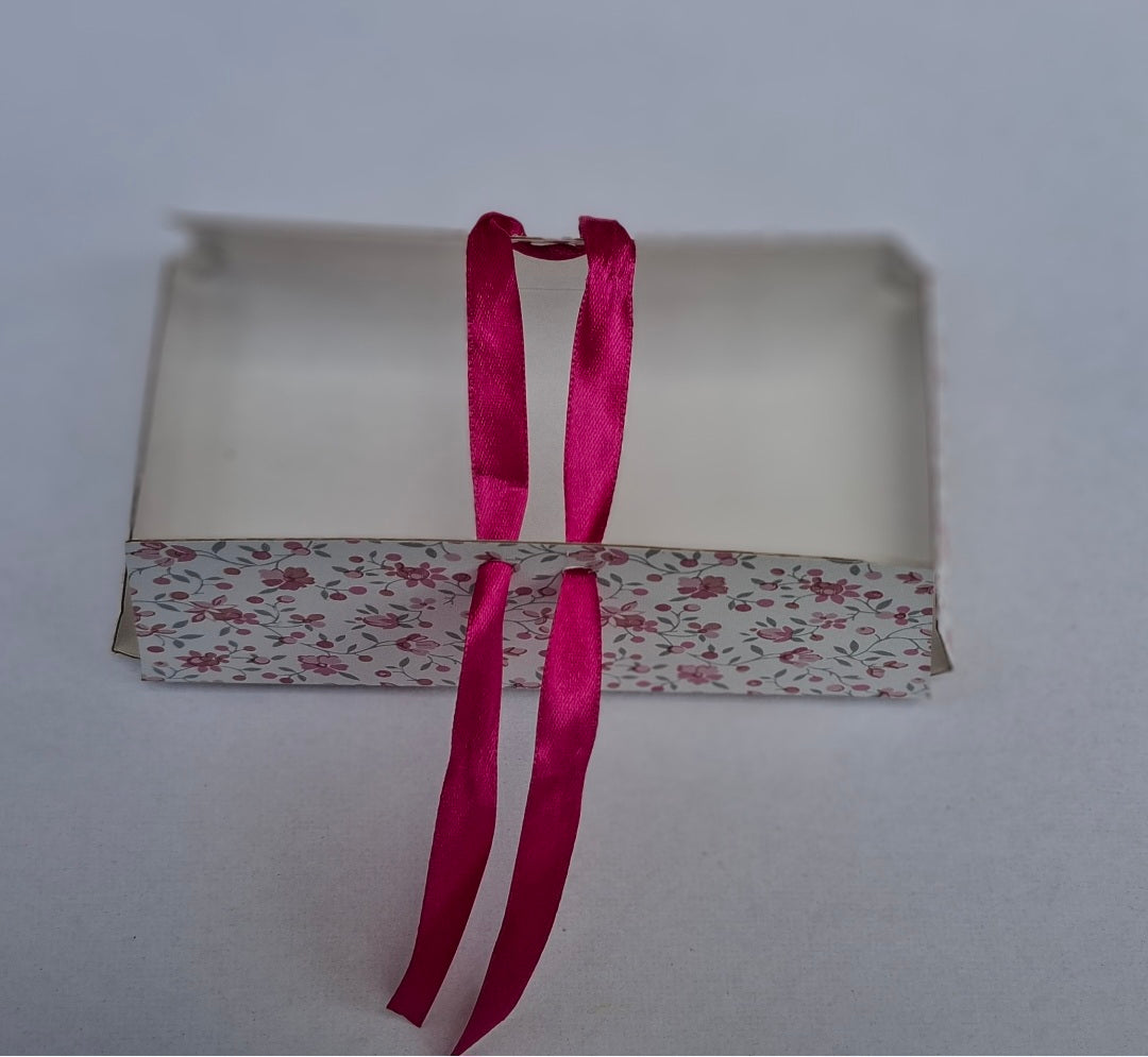 Proginė dovanų dėžutė „TAU“